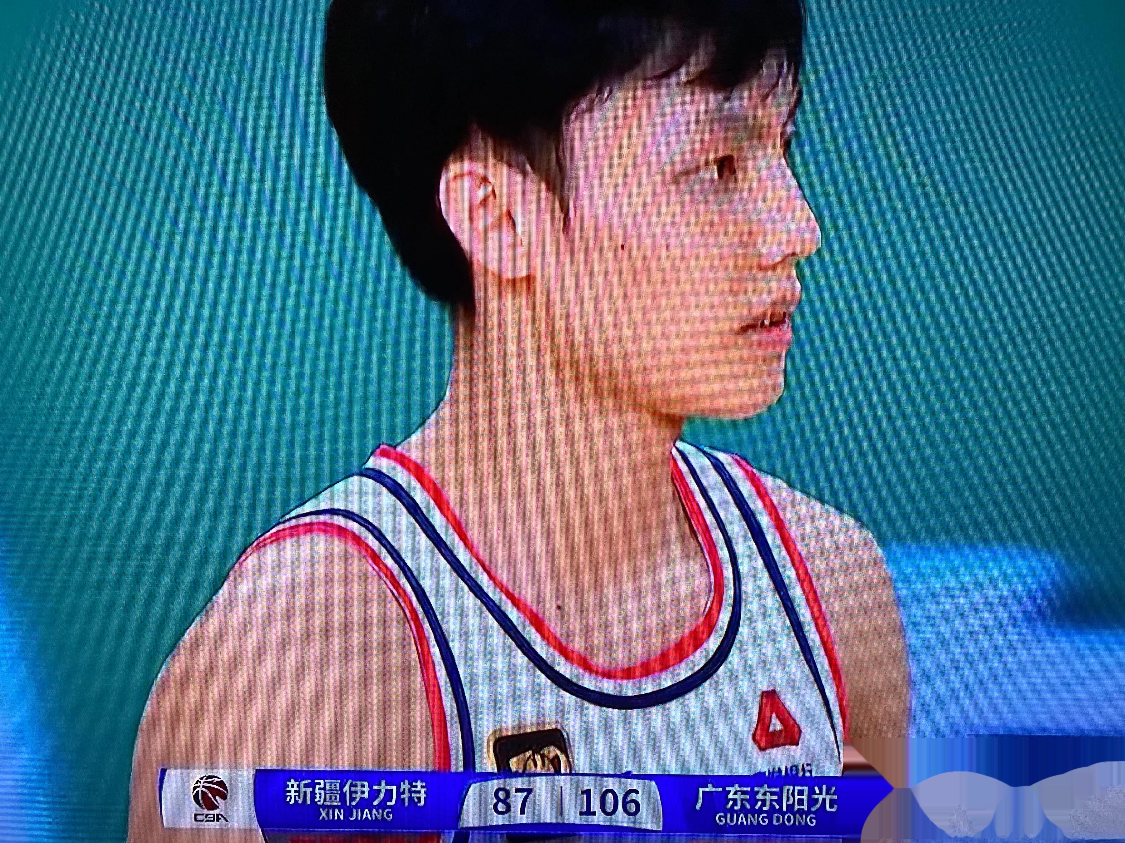 广东队在比赛中取得胜利，实力强劲