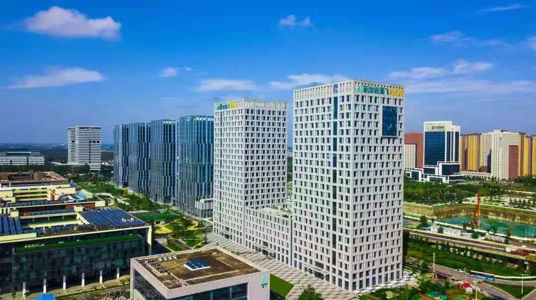 苏宁客场大胜绿城，实力明显占优，排名暂居榜首