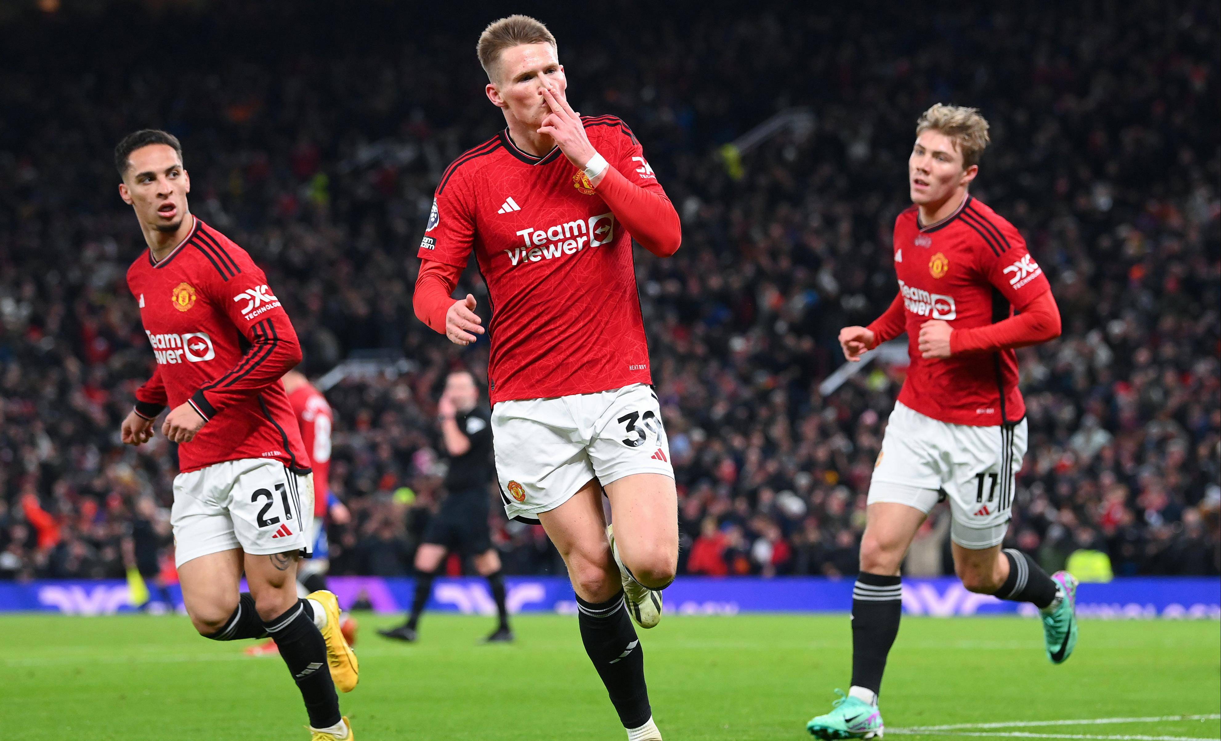 爱游戏网页版-曼联大胜对手，主场取得惊人胜利