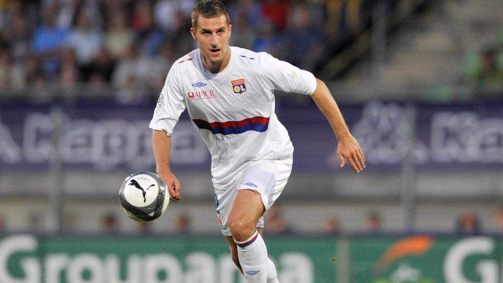 爱游戏官网网页版入口-波尔多主场凯旋，法国联赛表现亮眼