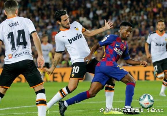 包含巴扎伊梅开二度，多特蒙德凭借进球险胜的词条